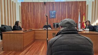 Imagen del octogenario en el banquillo de los acusados.