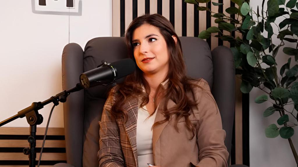 Ainoa, camionera, en el videopódcast Rutas de Éxito.