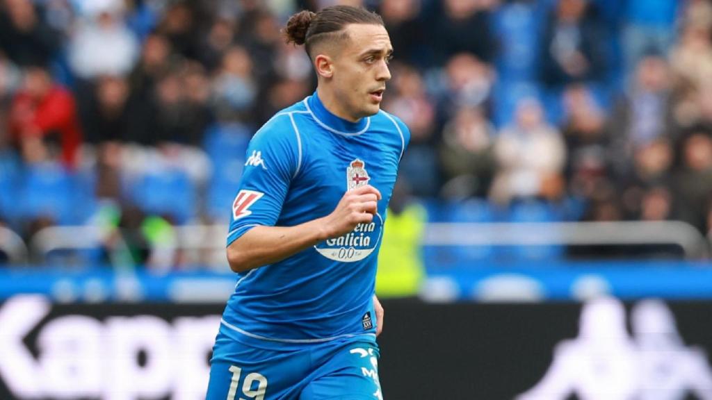 Luismi Cruz durante un partido con el Deportivo.