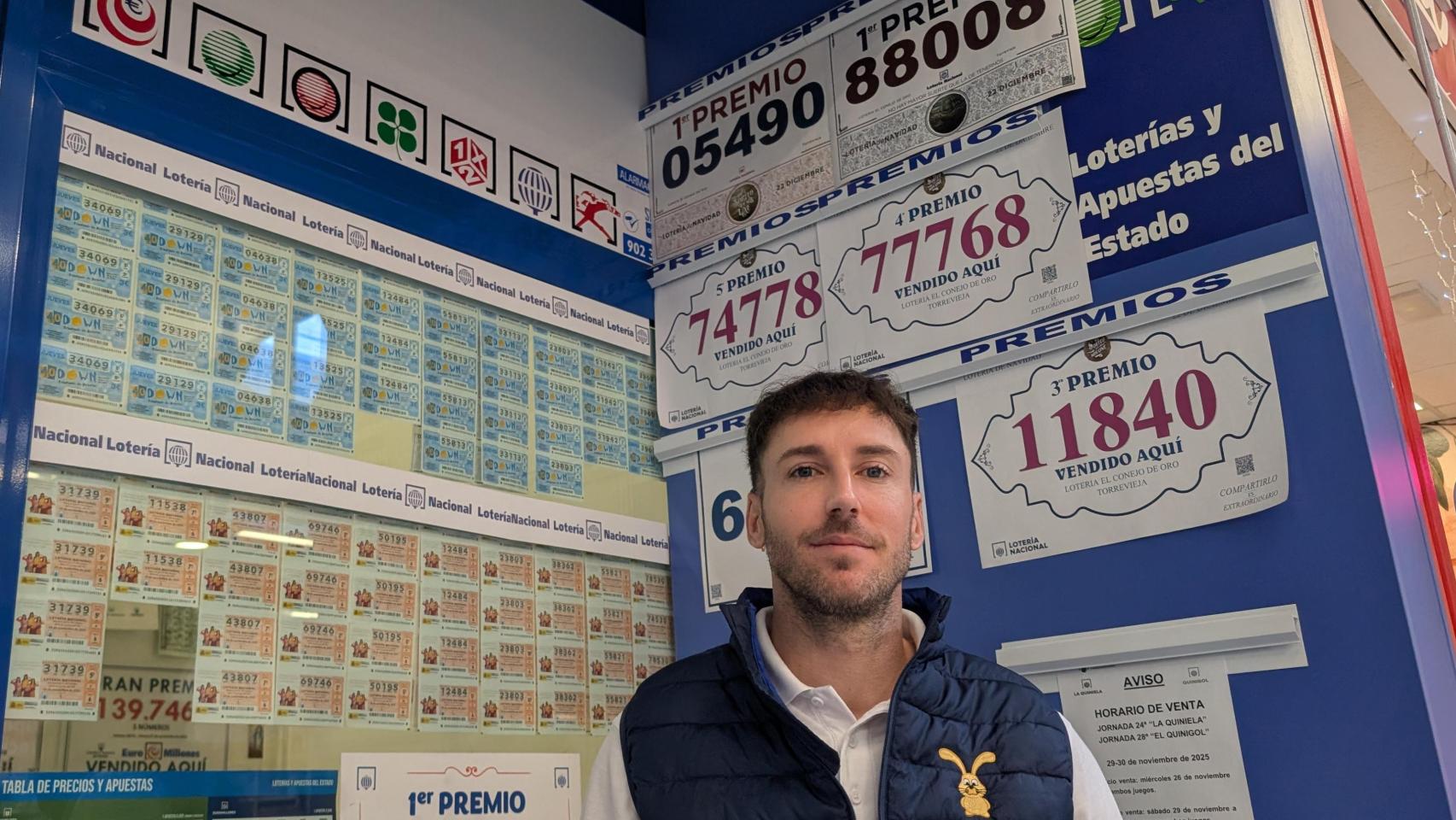 Daniel, lotero en el Conejo de Oro de Torrevieja.