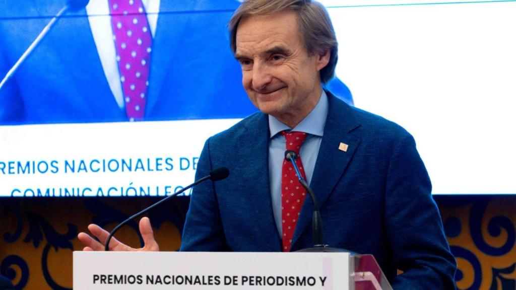 Miguel Ángel Mellado, director del Máster de Periodismo de El Español, recibe el premio nacional 'Legado de Quijote'.