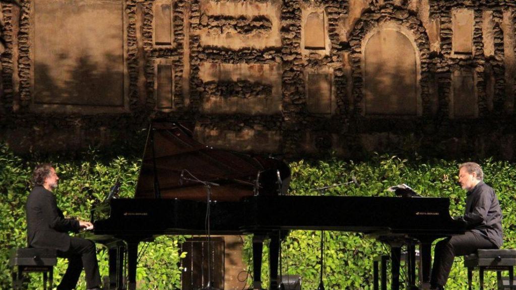 Los pianistas Domenico Codispoti y Esteban Ocaña en uno de sus conciertos