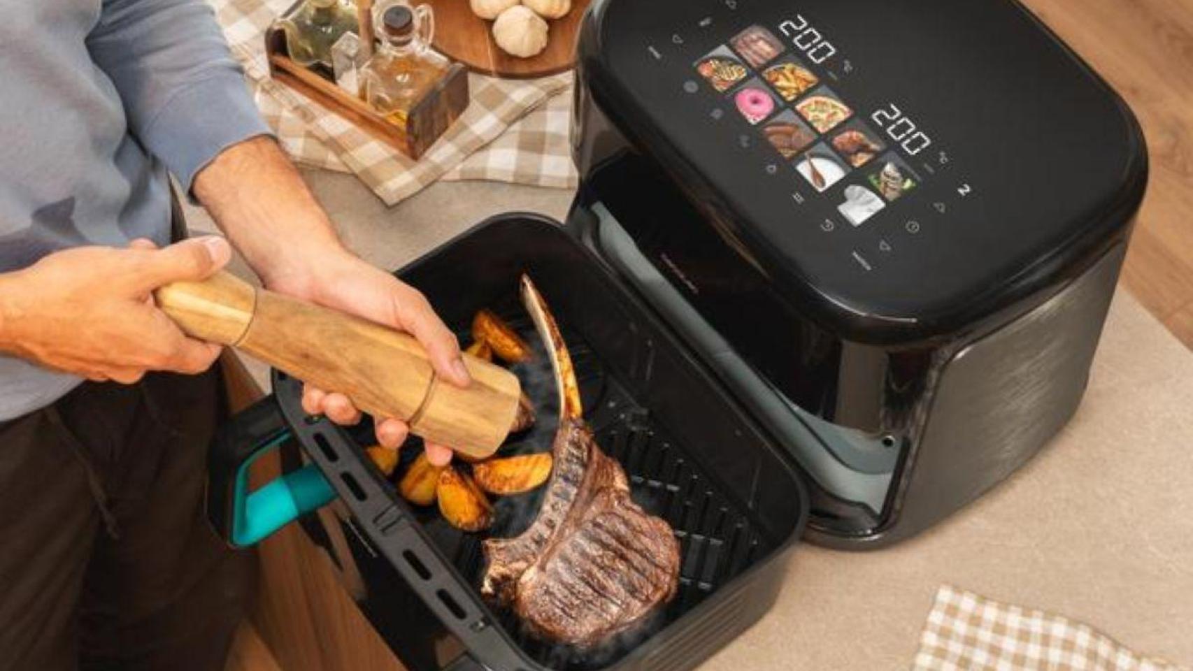 Ofertón en el Black Friday de Cecotec: una freidora de aire XXL para cocinar dos recetas a la vez y con sabor a la parrilla