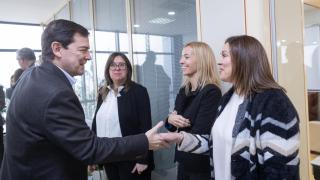 El presidente de la Junta de Castilla y León, Alfonso Fernández Mañueco, visita la empresa Moralejo Selección