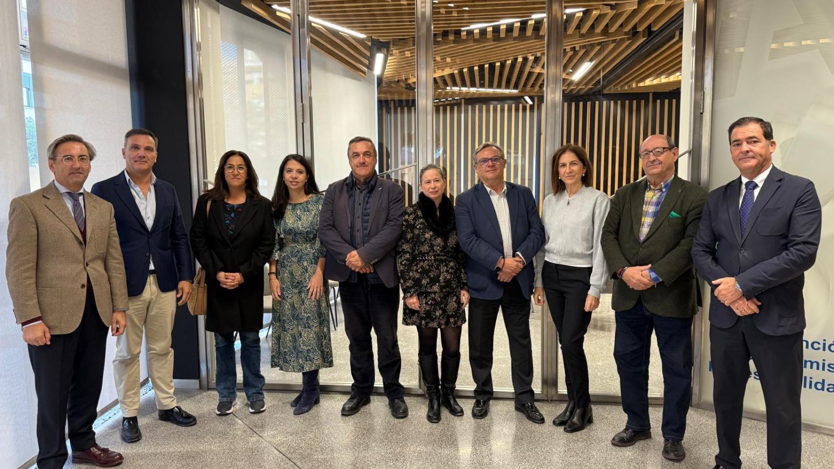 Integrantes de la Plataforma del Tren Litoral.