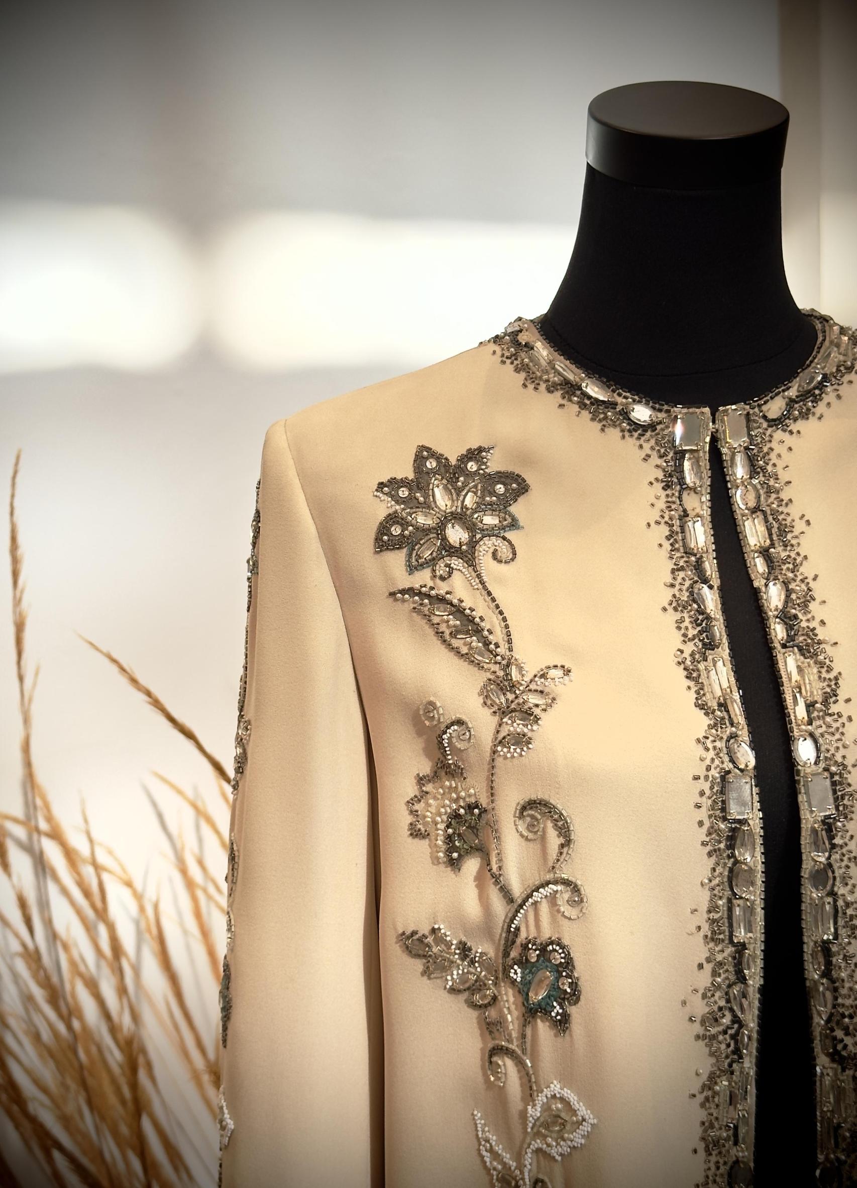 Una chaqueta de Jean Louis Scherrer