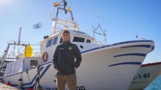 Diego García es el capitán más joven de la flota alicantina de arrastre con tan solo 26 años.