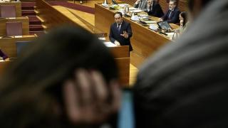 Juanfran Pérez Llorca, en Les Corts durante su investidura. Eduardo Manzana / EP