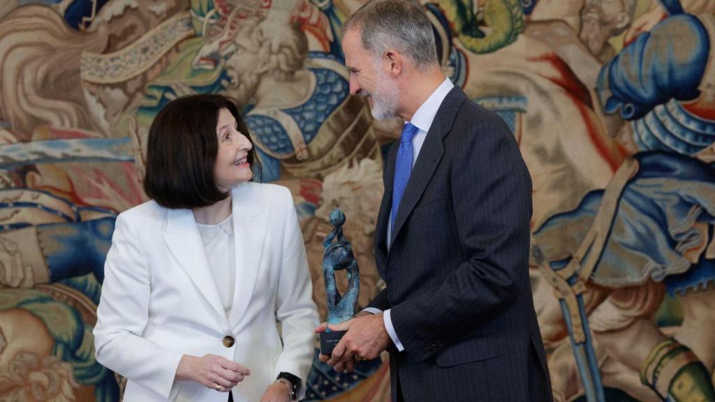 El rey en la entrega del galardón.