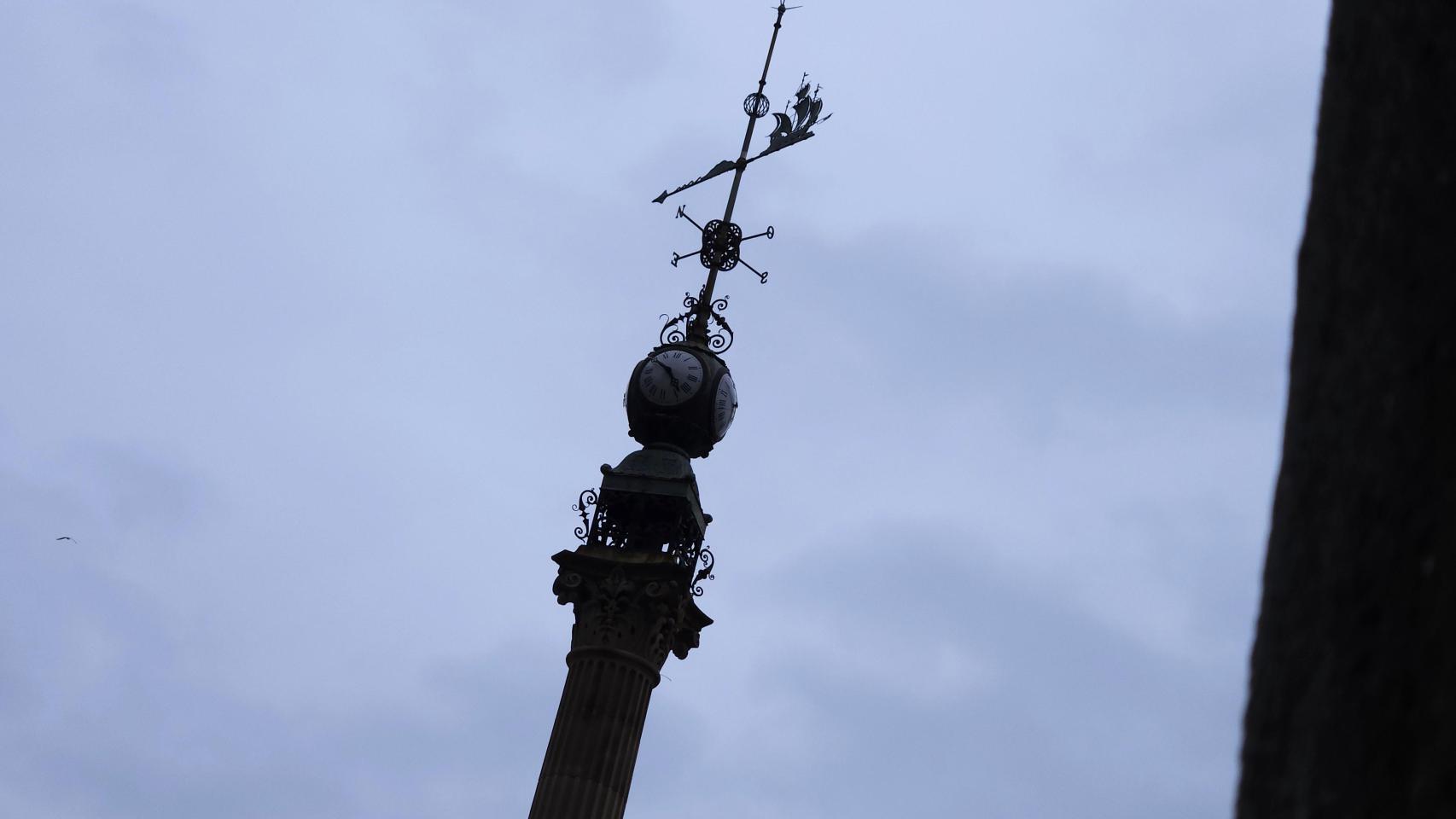 Coruña Secreta: El misterio de las cuatro esferas del Obelisco