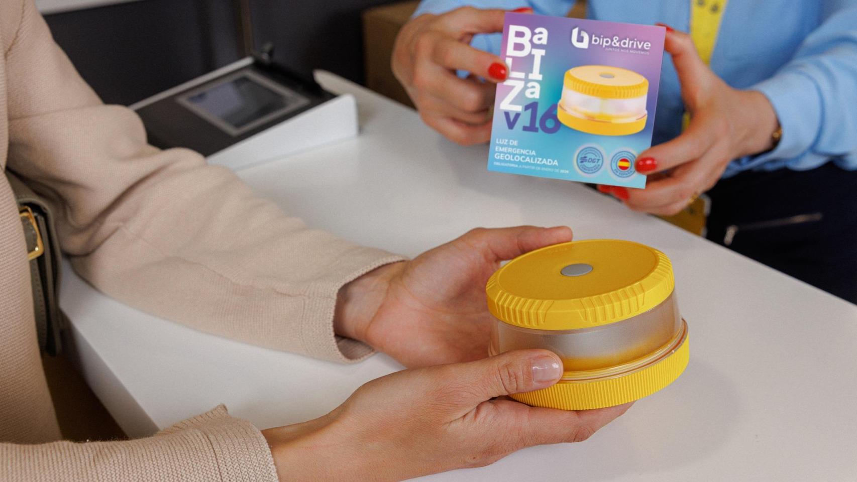 Por el momento, Correos comercializa tres modelos de luces de emergencia V16 conectadas (JBM, Pool Line y Bip&Drive).