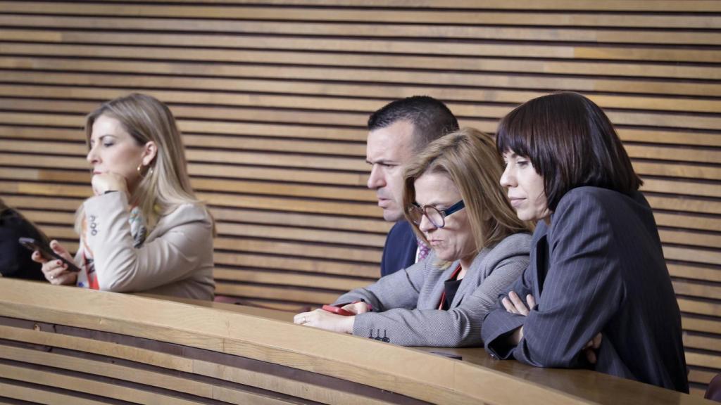 Pilar Bernabé y Diana Morant, de público en el pleno de investidura del jueves. José Cuéllar / Corts