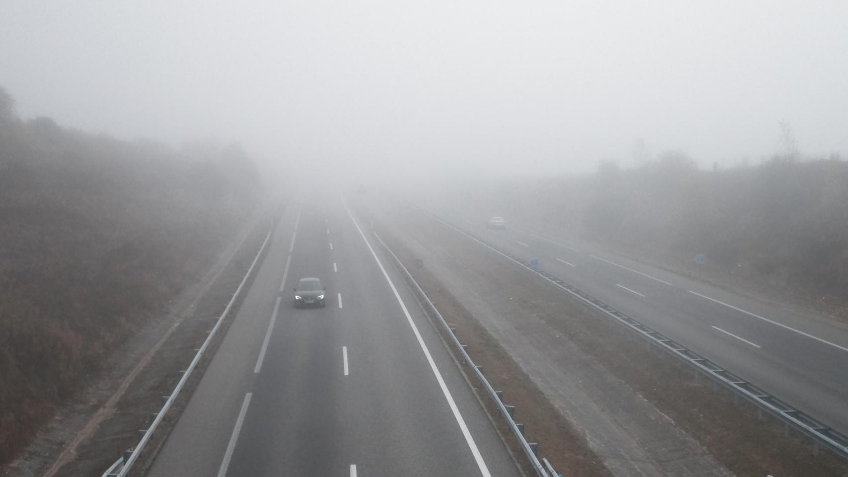 La niebla en la A-6 a su paso por Ponferrada, el pasado jueves