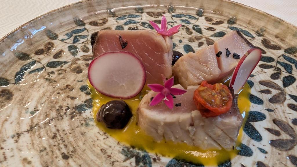 Uno de los entrantes con bonito salvaje que prepara Rafa Molina.