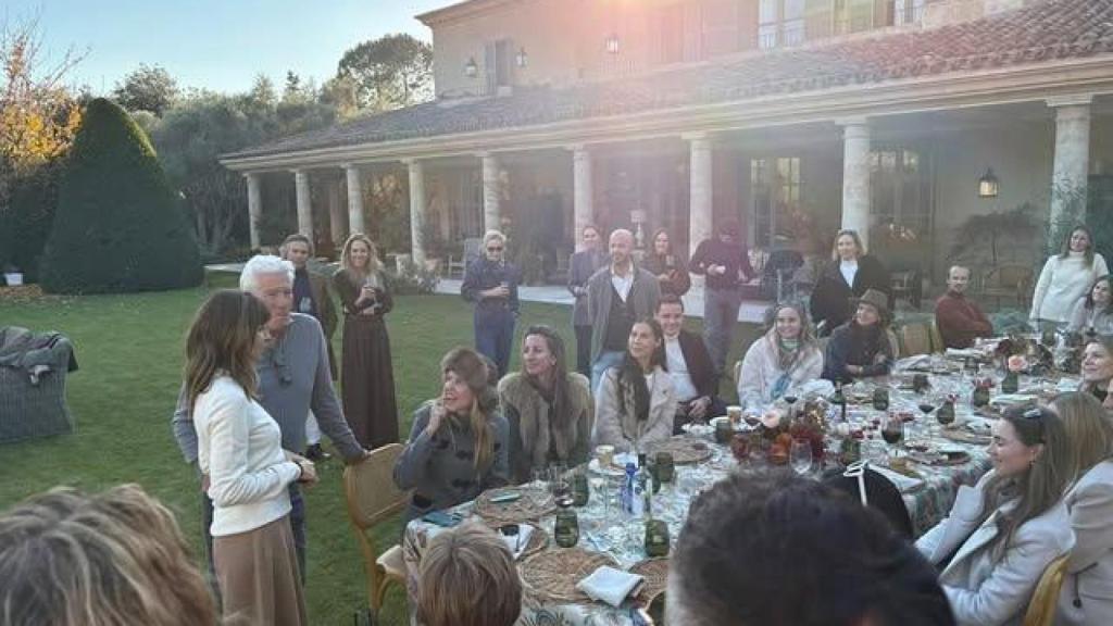 Richard Gere y su mujer han organizado una velada de Acción de Gracias en su casa de Madrid.