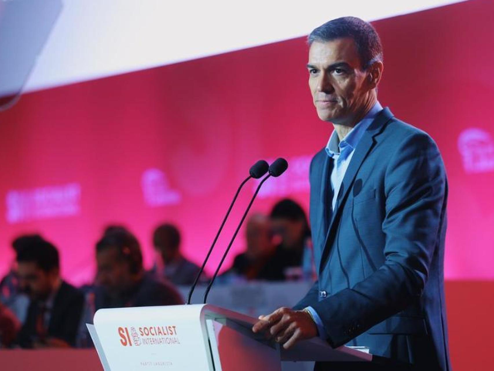  Nadie dejará de votarnos por eso : Moncloa ve amortizada la corrupción y se aferra a la vuelta de Puigdemont para resistir