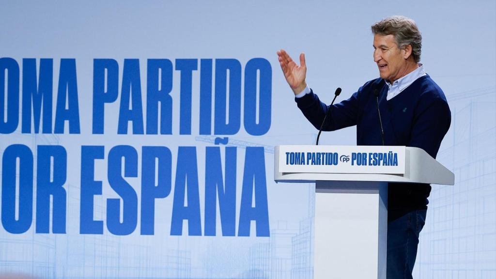 El líder del PP, Alberto Núñez Feijóo, durante el acto celebrado este sábado en Burgos.