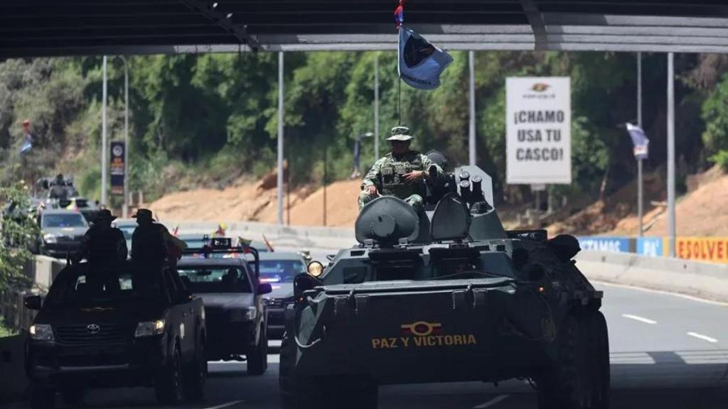 El Gobierno de Venezuela despliega 200.000 militares para enfrentar las «amenazas» de Estados Unidos.
