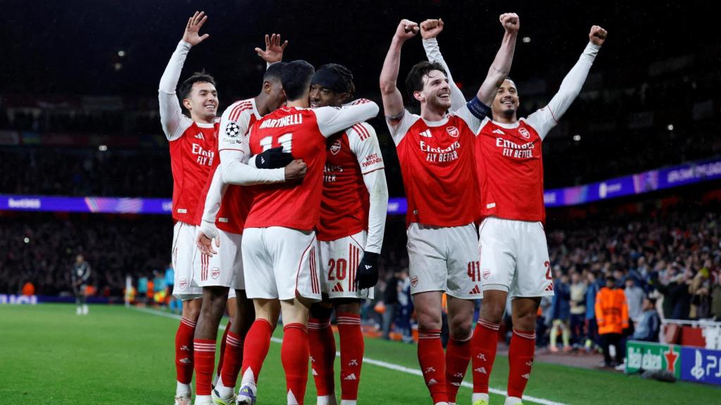 Los jugadores del Arsenal celebran el tercer gol en la victoria ante el Bayern Múnich.