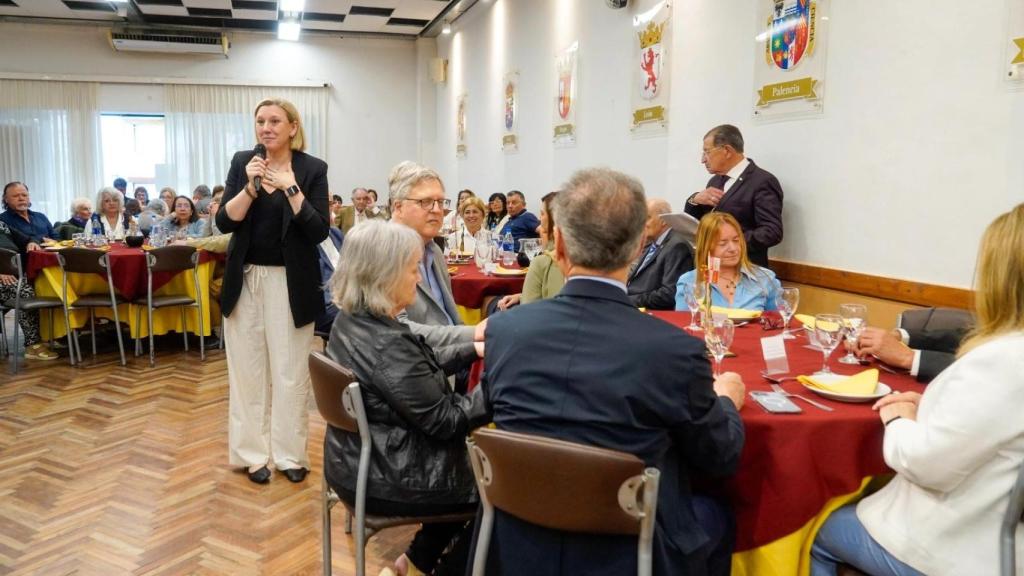 La vicepresidenta y consejera de Familia e Igualdad de Oportunidades de la Junta, Isabel Blanco, se reúne con la Junta Directiva del Centro Castilla y León de la ciudad argentina de Mar de Plata