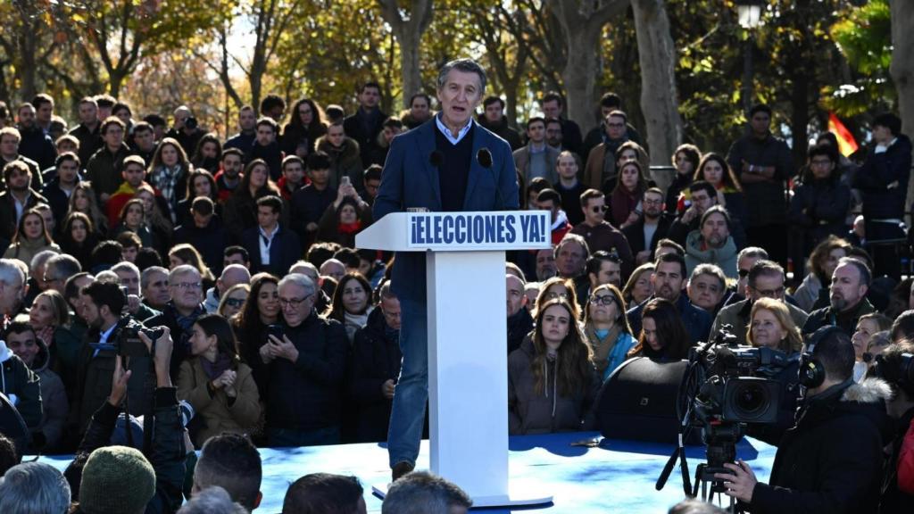 El líder del PP, Alberto Núñez Feijóo, este domingo en la concentración del templo de Debod.
