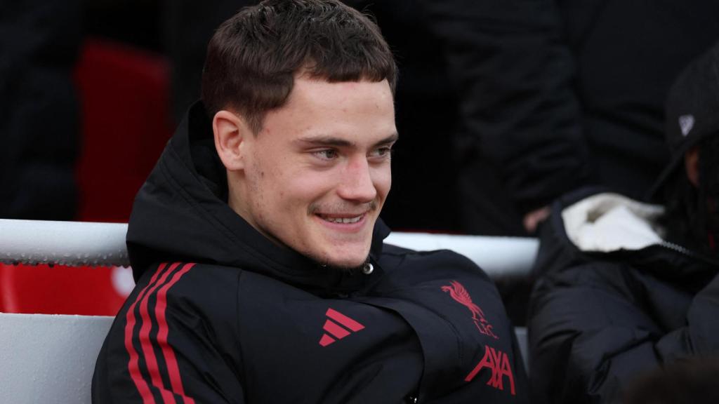 Wirtz, en el banquillo del Liverpool.