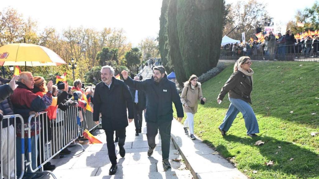 López Miras, este domingo, a su llegada al Templo de Debod en Madrid.