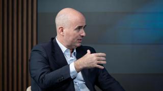 Fernando Campos, CEO de DKV en el plató de EL ESPAÑOL.