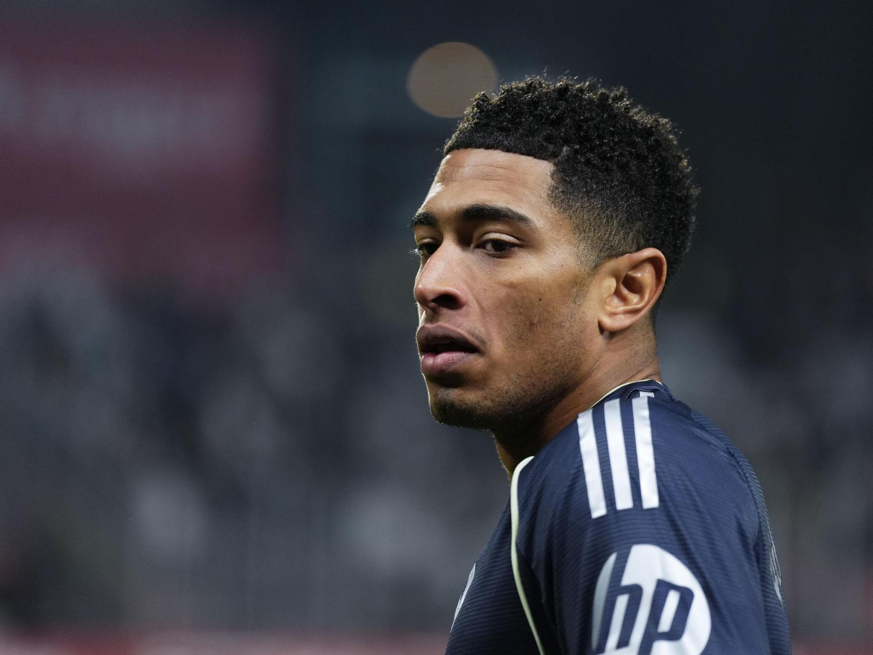 Bellingham, con rostro serio durante el partido ante el Girona.