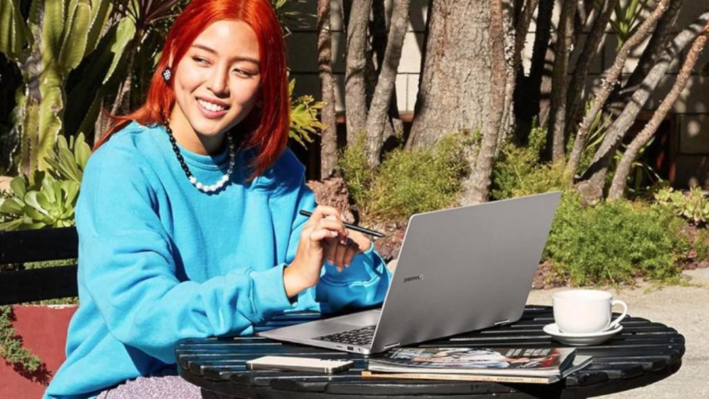 ¡Precio mínimo histórico! El portátil Samsung Galaxy Book4 rebajado a solo 560€ en el Cyber Monday de PcComponentes