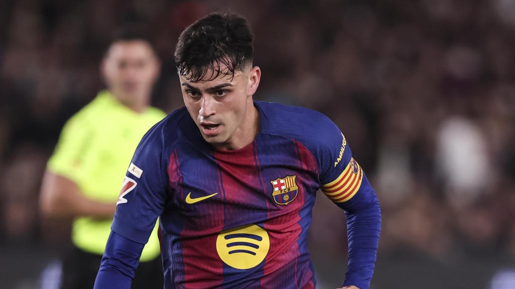 Pedri, durante el partido contra el Alavés.