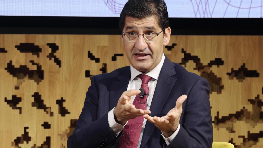 Caballero gesticula durante su intervención.