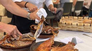 Cordero lechal servido en el Asador San Lorenzo (Burgos)