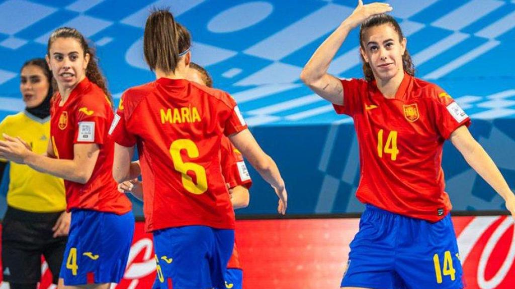Irene Córdoba celebra un gol contra Marruecos.
