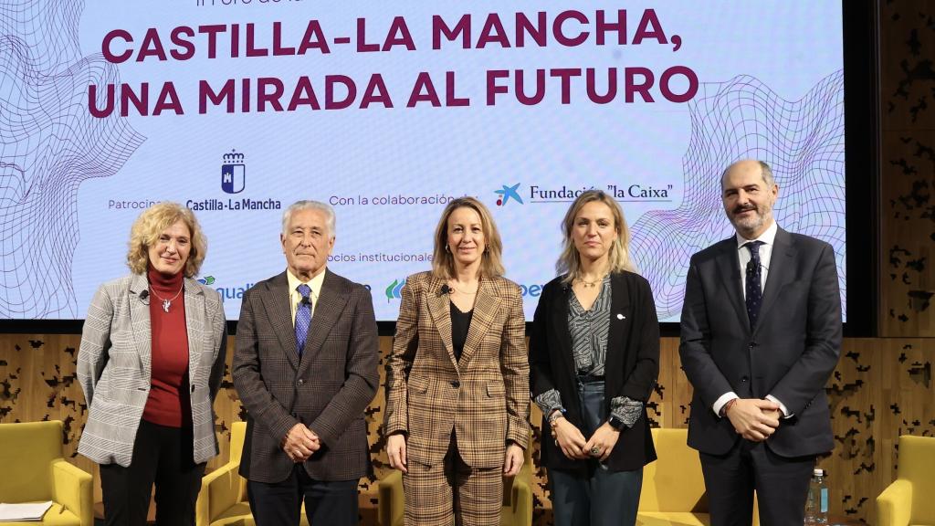 Yolanda Gómez, Francisco Ureña, Raquel Jurado, María Jesús Merino y José Manuel Velasco, de izquierda a derecha.