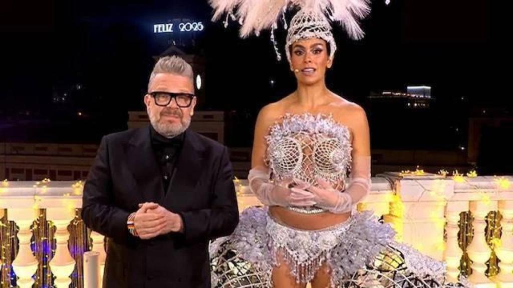 Alberto Chicote y Cristina Pedroche en las Campanadas 2024-2025.