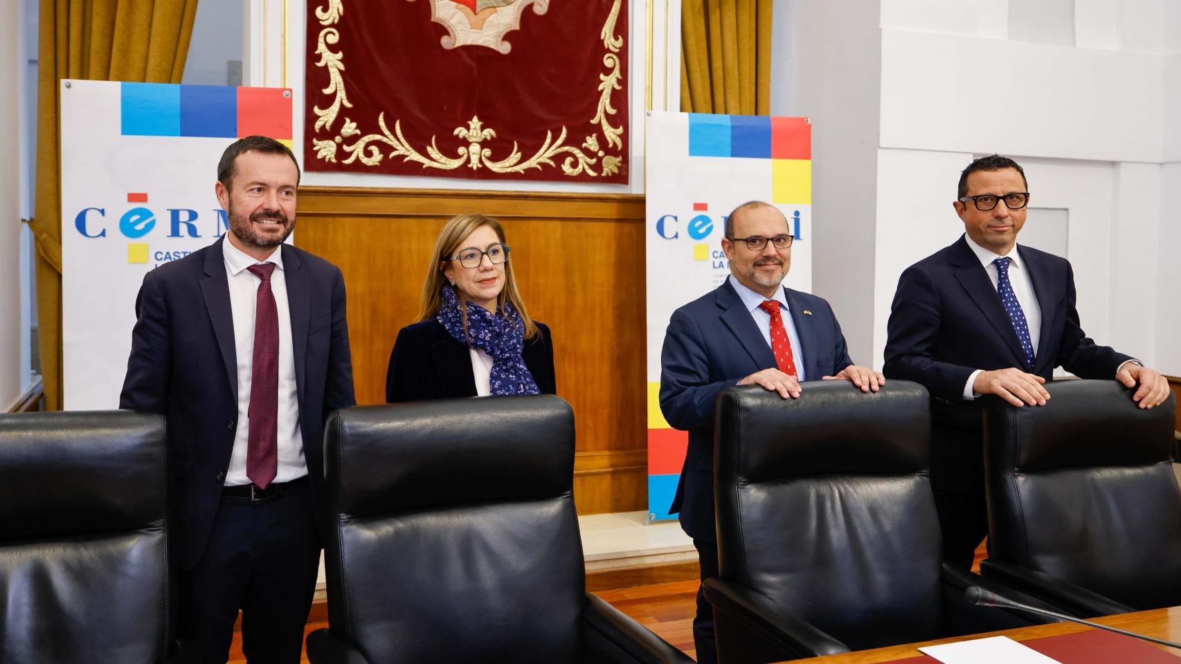 Las Cortes de Castilla-La Mancha avanzan en accesibilidad: plenos subtitulados y maqueta tiflológica para invidentes