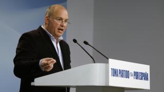 Miguel Tellado, secretario general del PP, da una rueda de prensa en la sede de Génova.