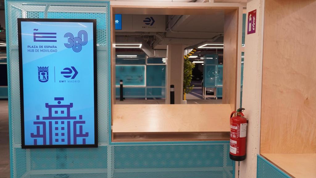 Cartel indicativo del hub de Plaza de España 360.