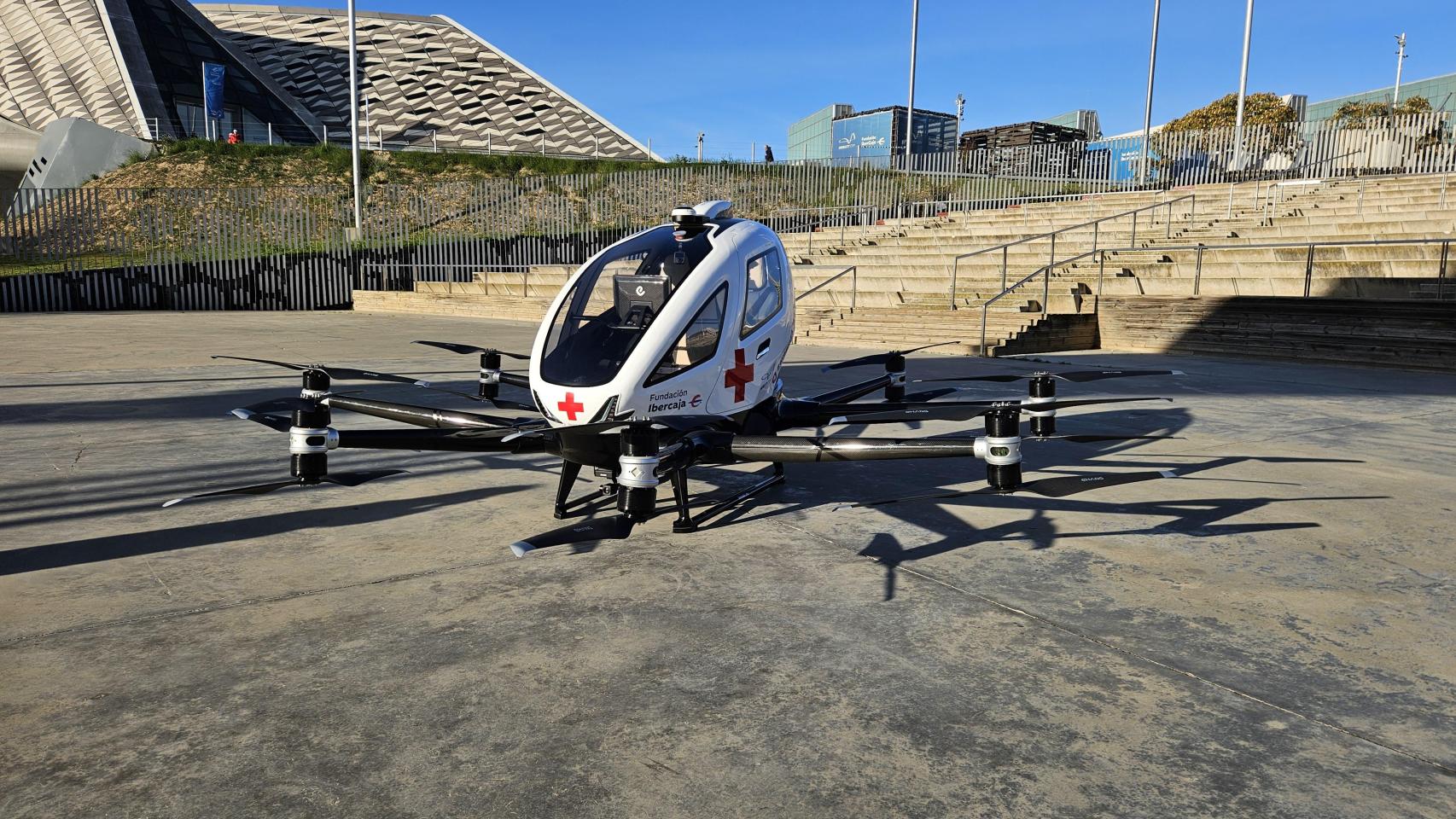 Modelo EH216 en la Zona Expo de Zaragoza