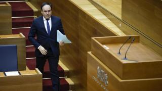 Juanfran Pérez Yurca, in Les Cortes during the inauguration debate. EFE/Bill Aligno