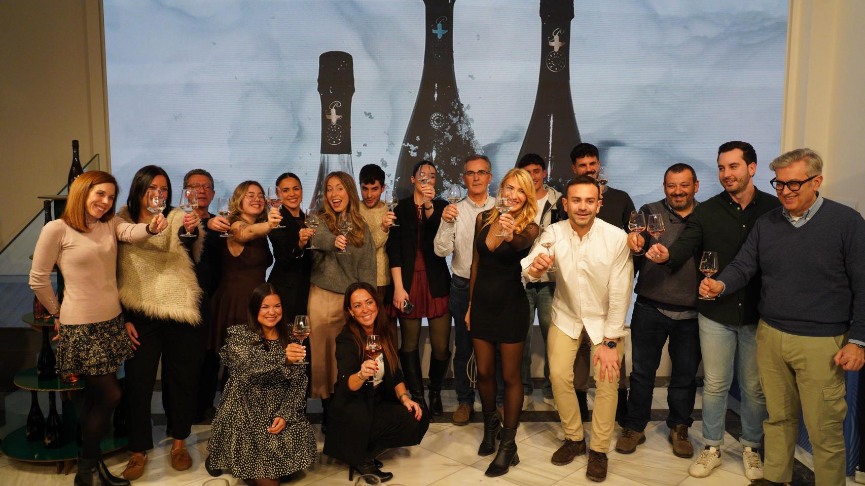 Brindis en el evento de presentación de la nueva campaña navideña de Bodegas San Valero.
