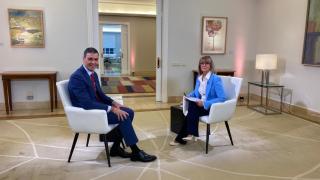 Pedro Sánchez y Gemma Nierga durante la entrevista en Cafè d'Idees.