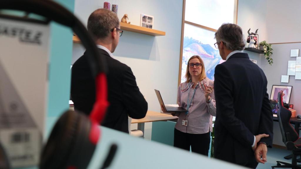 Una de las demostraciones a las que asistió la delegación del Gobierno de la Región de Murcia en HP.