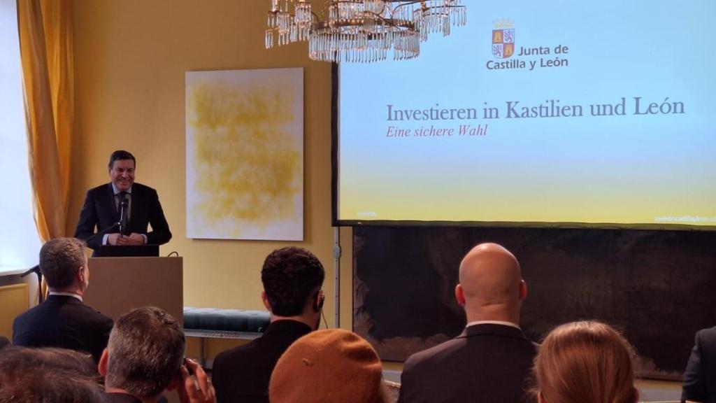 Juan Carlos Fernández Carriedo en su viaje a Alemania para captar inversores