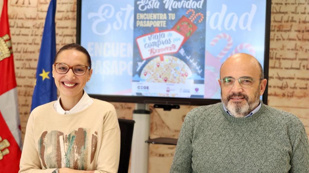 La concejal de Comercio, Sara Casquero y el vicepresidente de CEOE Cepyme Benavente, Ernesto Cadenas