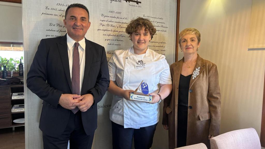 La chef Esperança Cano de La Nucía es elegida promesa de la cocina valenciana 2025 al frente del centenario El Xato