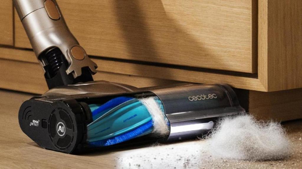 Esta aspiradora sin cable de Cecotec aspira y friega a la vez, sin enredos de pelos y por menos de 200 €