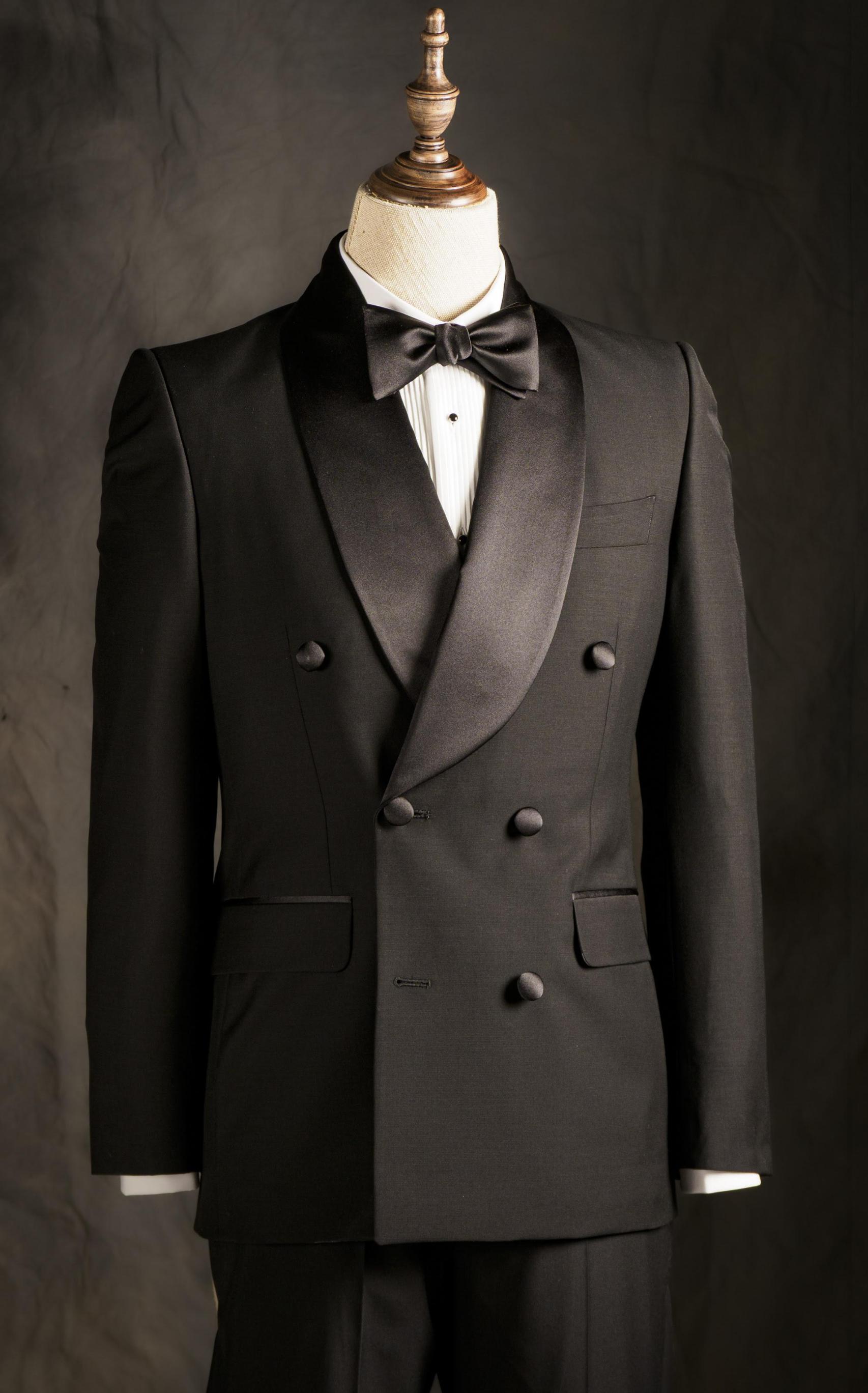 Traje que porta David Bisbal.