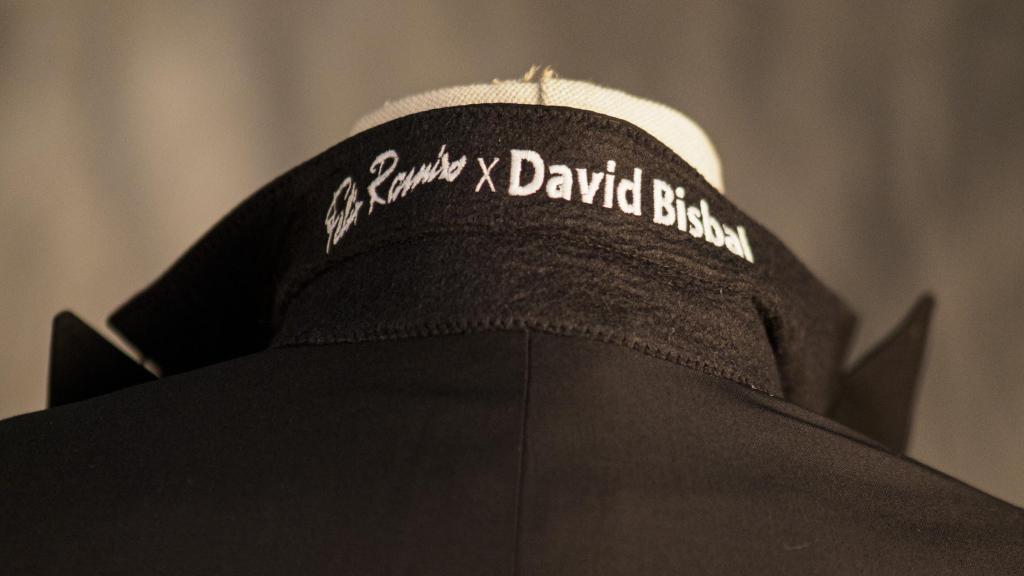 Detalles del traje de David Bisbal.
